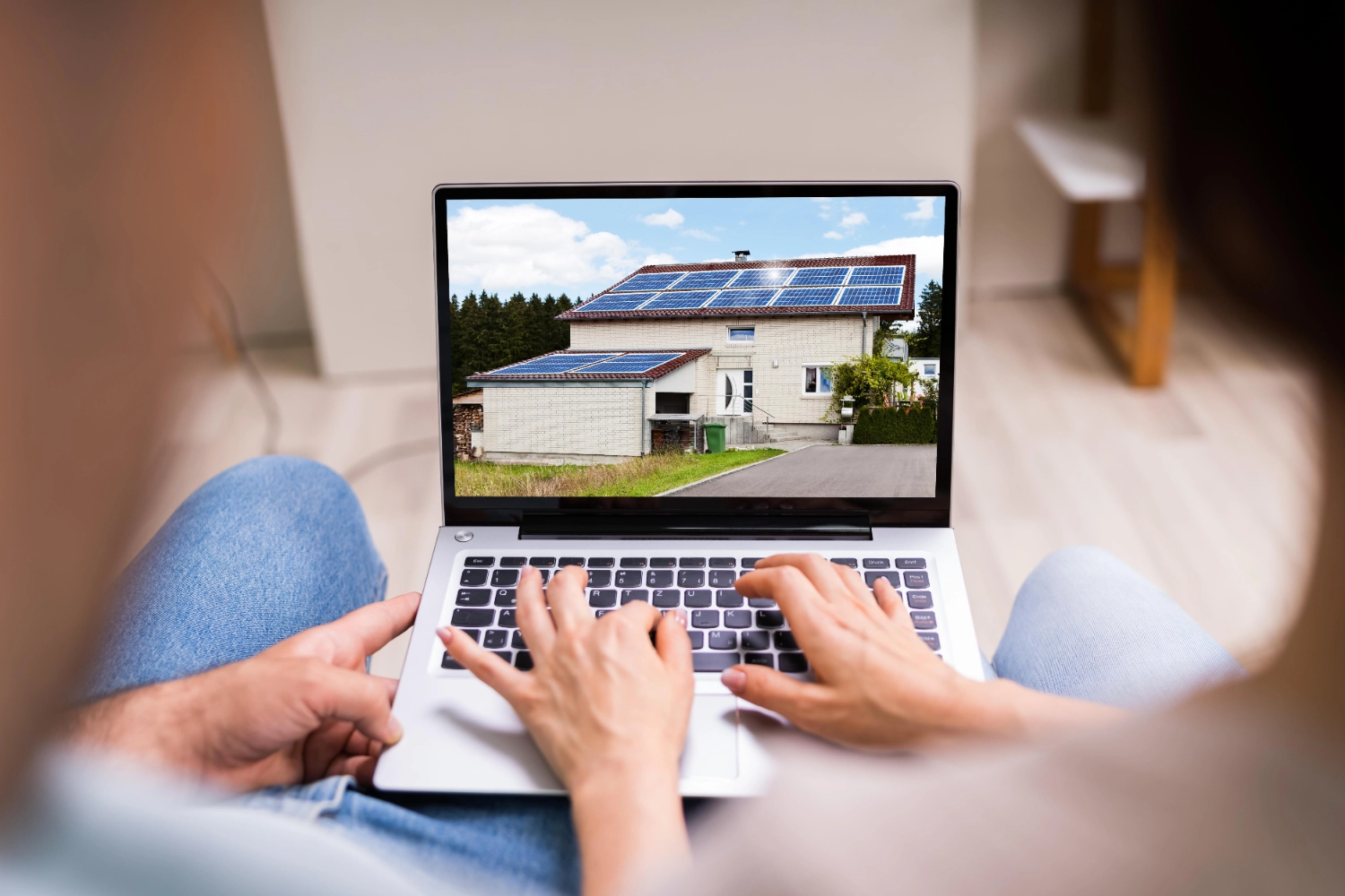 Illustration représentant les meilleures options pour acheter des leads panneaux solaires en 2025 et booster son acquisition client.