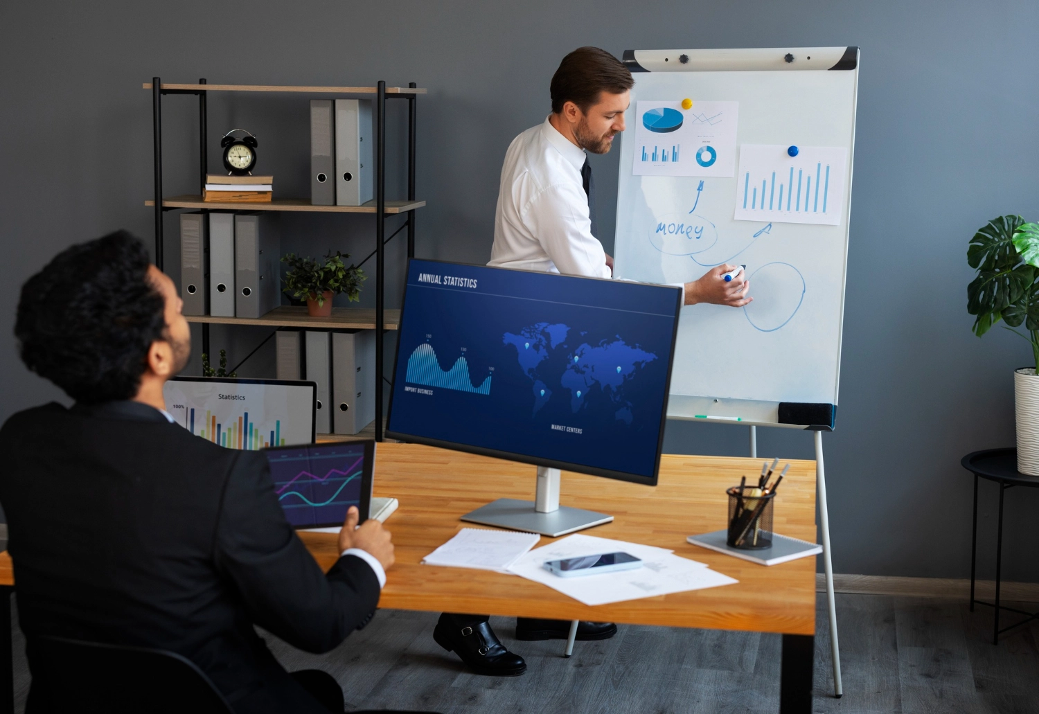 Illustration du traitement des prospects tièdes à travers une stratégie de lead nurturing ciblée. 